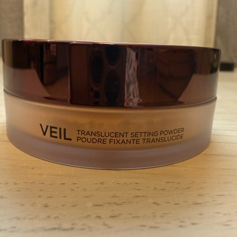 Hourglass Veil Setting Powder (Deep) - Picture 3 of 6
